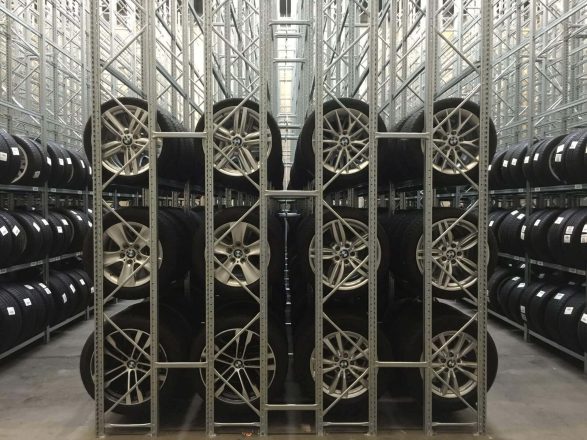 Regały na koła i opony